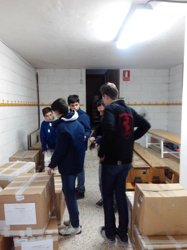 Reparto campaña alimentos.