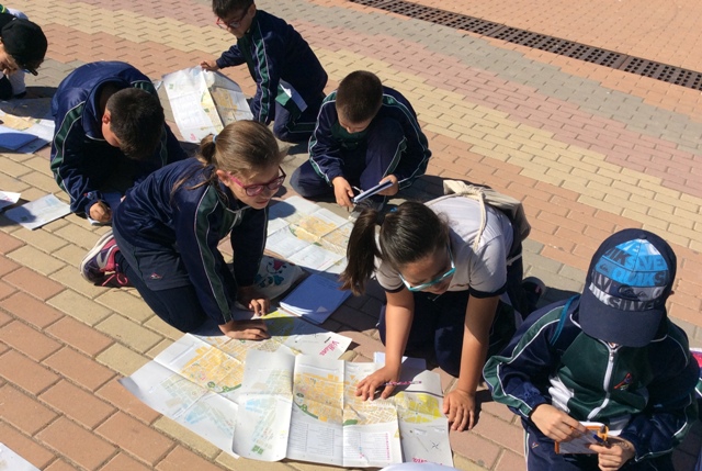 3º de Primaria aprende a orientarse con un callejero